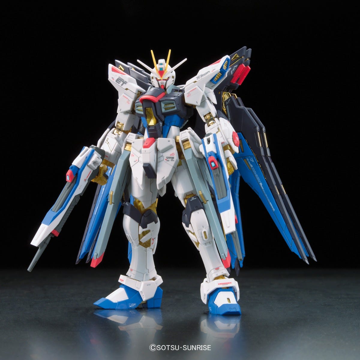 Gundam #14 Strike Freedom Gundam "Gundam SEED Destiny", Bandai RG 1/144 | Odin's Place