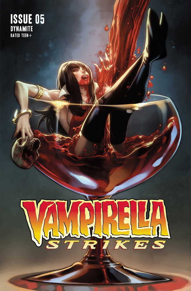 Vampirella Strikes #5 Cover B Segovia | Odin's Place