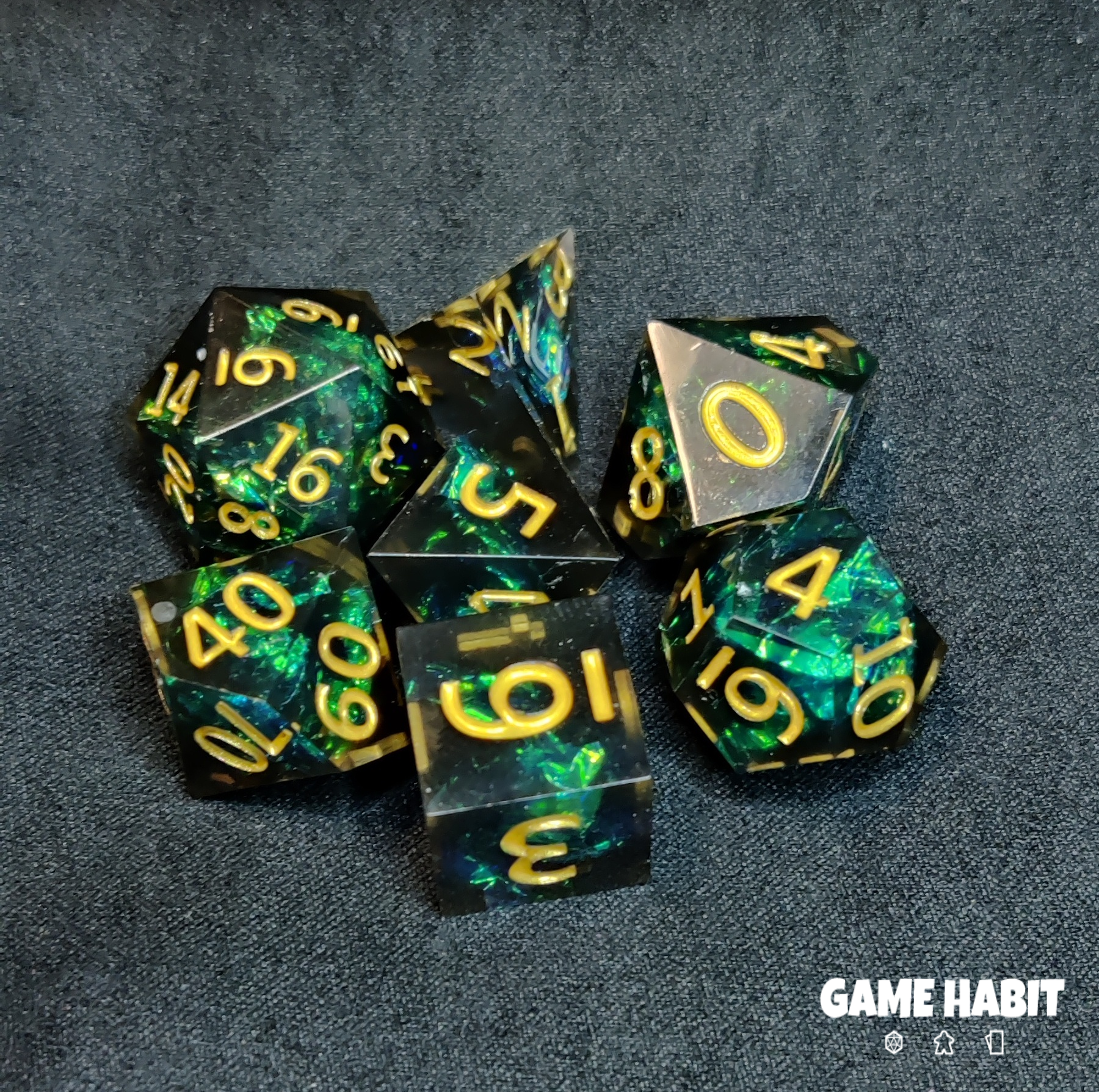 Game Habit  Split Decision Poly 7 Dice Set | Odin's Place