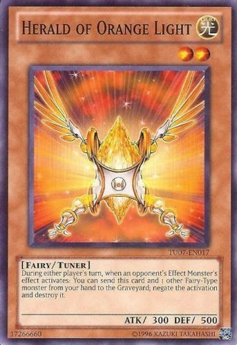 Herald of Orange Light [TU07-EN017] Common | Odin's Place